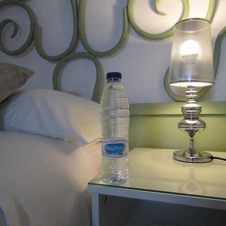 بلايا هوندا Magma Rooms Playa Honda الغرفة الصورة